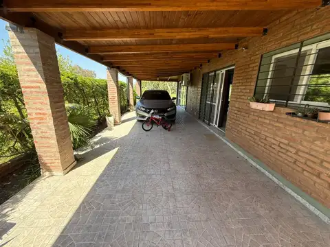 Casa 5 ambientes con 2 baños