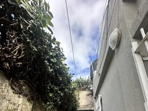 Depto Tipo Casa 3 ambientes con 1 baño