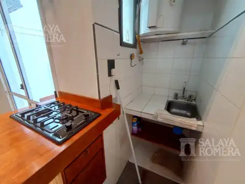 Monoambiente con entrepiso en alquiler- Recoleta