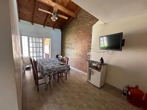 Casa 4 ambientes con 1 baño