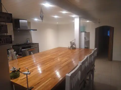 Casa 4 ambientes con 1 baño