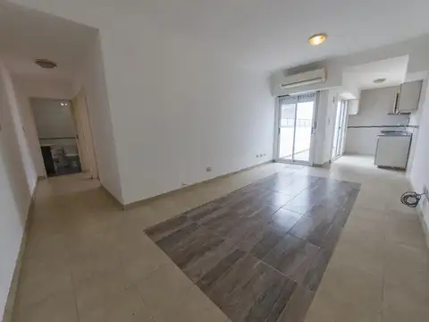 Departamento 3 amb con balcón en Simbrón al 5600