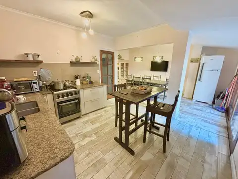 Casa en venta en barrio Parque Luro