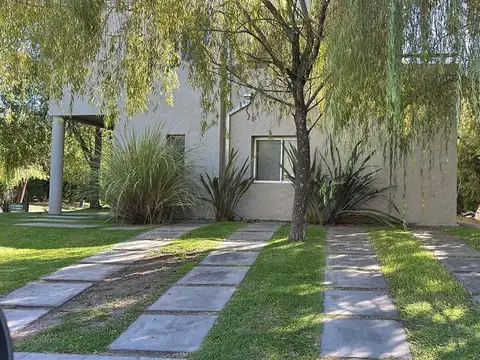  Venta Nordelta Casa 4 amb  en Los Sauces C/pileta