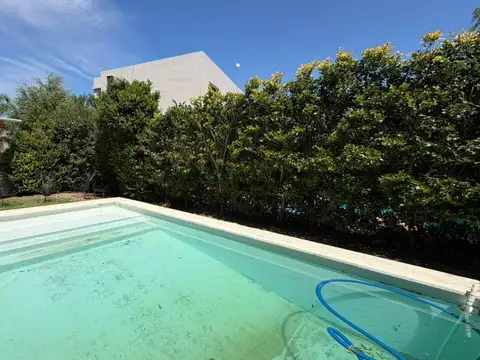 Casa en Venta en La Cañada de Pilar - Los Robles, USD 190.000