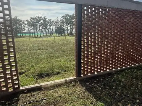 Casa en Venta con 4 cocheras