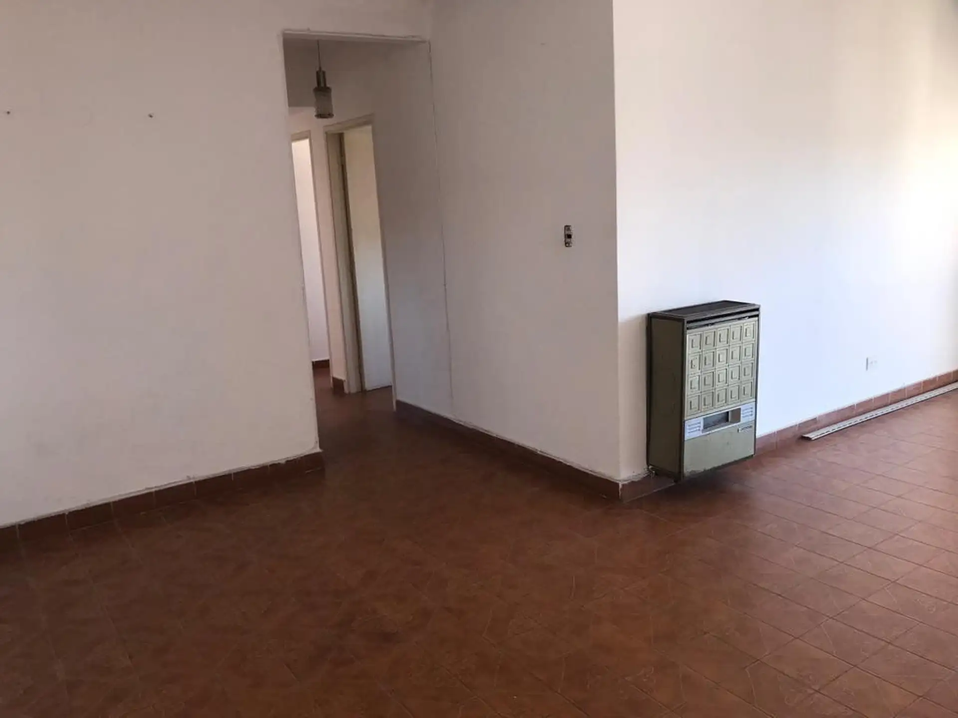 Departamento 4 ambientes al frente barrio Las Lilas