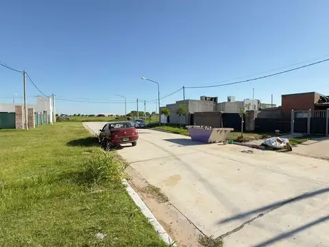 LOTE / VENTA / BELLA ITALIA / ENTORNO FAMILIAR