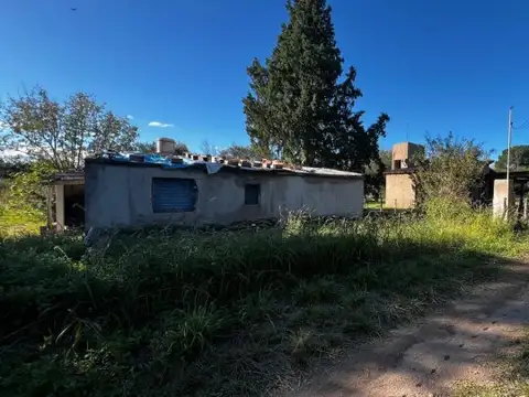 Casa 2 ambientes con 1 baño