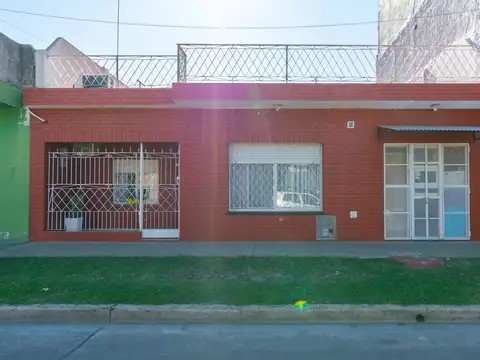 VENTA CASA 3 AMBIENTES RAFAEL CASTILLO