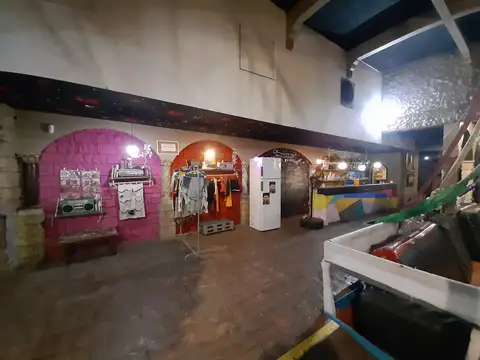 Local en Venta Via Pública