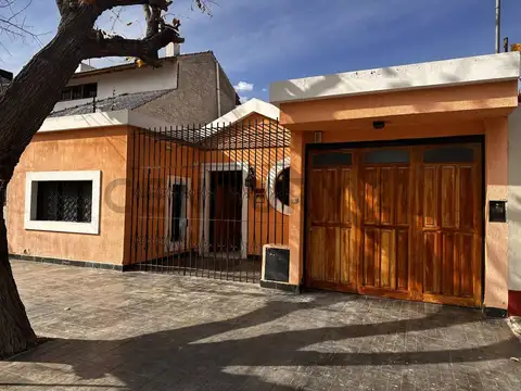 Casa en Alquiler 3 dormitorios Barrio Residencial Villa Nueva Guaymallén