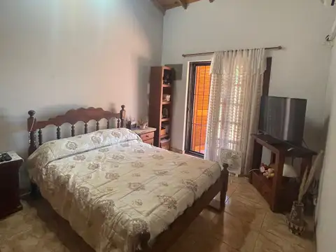 CASA 3 AMBIENTES CON PISCINA SAN ANDRÉS, PLAZA ALEM.