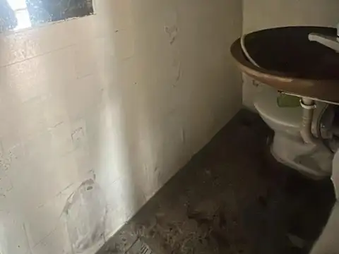 RESERVADO-LOCAL COMERCIAL A METROS CENTRO UNIVERSITARIO VTE LOPEZ- MUNRO