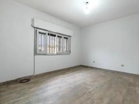 Depto Tipo Casa 4 ambientes con 1 baño