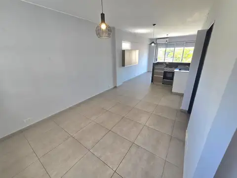 ALQUILER - EXCELENTE - Departamento Monoambiente con Balcon en Monte Castro / Villa Devoto