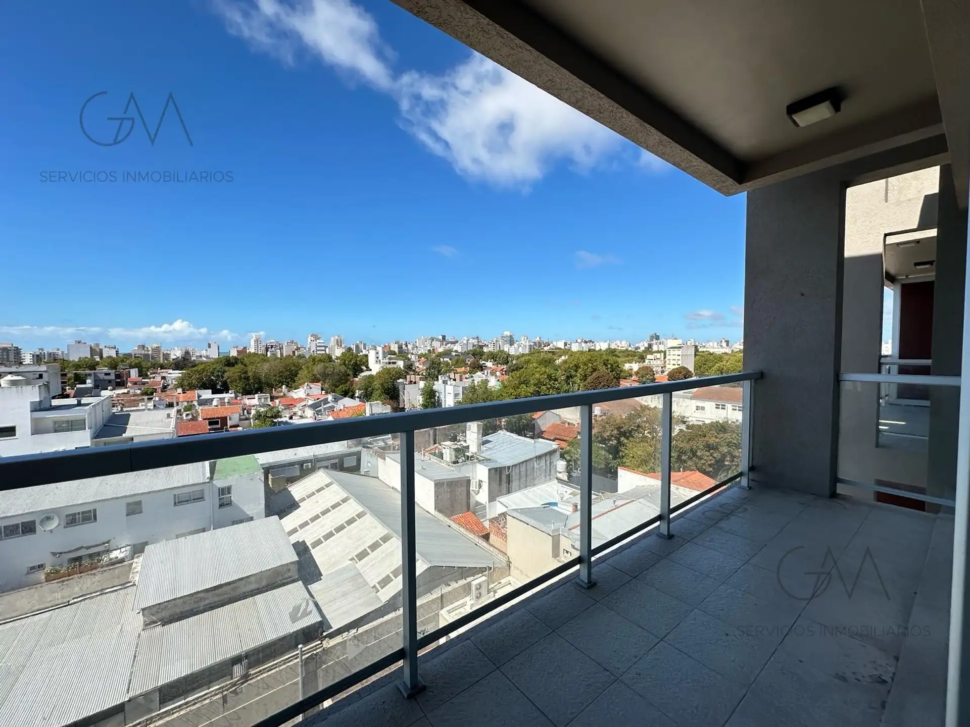 Departamento en venta 2 amb, 58m² con balcón — La Perla
