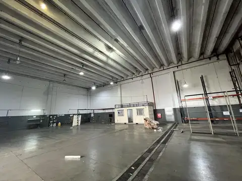 Galpon en Alquiler A Estrenar