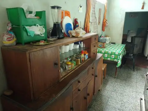 CASA EN VENTA A REMODELAR EN MACROCENTRO