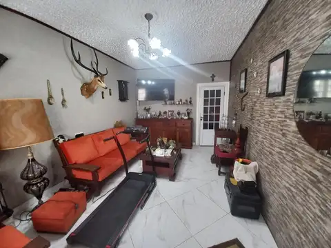Depto Tipo Casa en Venta de 5 ambientes