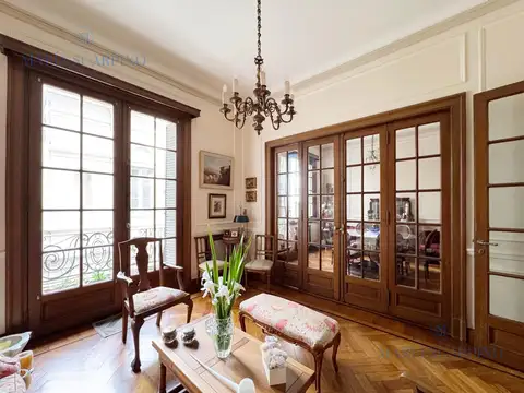 Departamento Piso Estilo Francés 3 Ambientes con Balcón