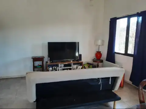 Casa en Alquiler con 2 cocheras