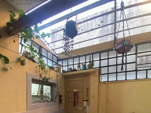 PH en venta de 2 ambientes en Ramos Mejía con Patio