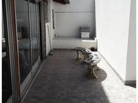 Depto Tipo Casa en Venta de 4 ambientes