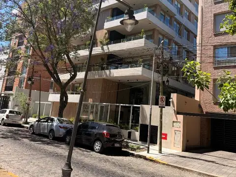 Acassuso 100, Piso 7