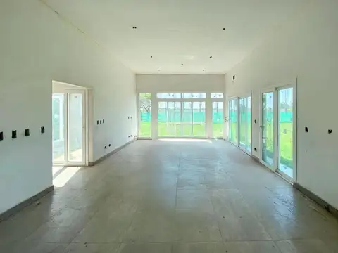 Casa en Venta al Oeste