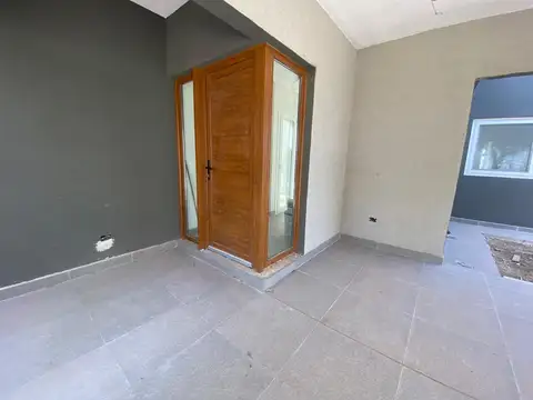 Casa 6 ambientes con 4 baños