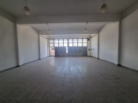 VENTA SALÓN COMERCIAL