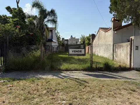 Venta lote en Villa Luzuriaga