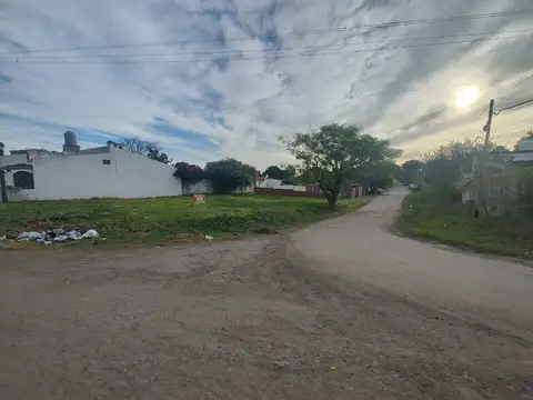 Terreno en Venta 14  mts Fondo