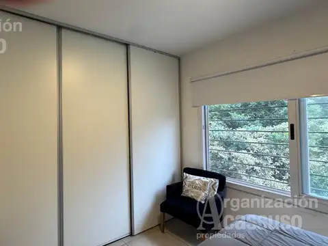 Casa en Alquiler con 1 cochera