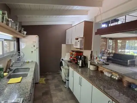 Casa en Alquiler Temporal con 3 cocheras