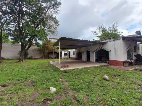 Casa 3 amb a reciclar en venta, Longchamps