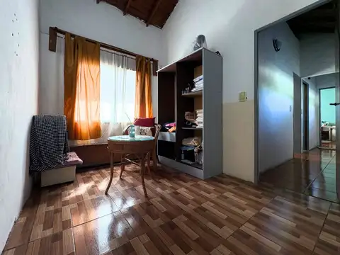 VENTA CASA EN BELLA VISTA 6 AMB. PATIO COCHERA