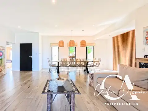 Casa 4 ambientes con 3 baños