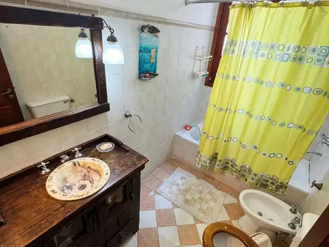 Casa 3 ambientes con 1 baño