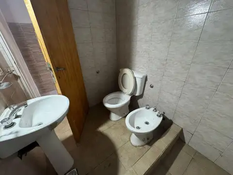 Departamento en Alquiler en Villa Santos Tesei, $ 450.000