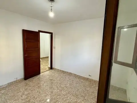 Depto Tipo Casa en Alquiler en Villa Dominico, $ 700.000