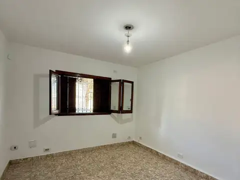 Depto Tipo Casa en Alquiler de 1 dormitorio