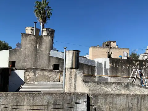 Casa de Pasillo NO PH, ambientes amplios y luminosos