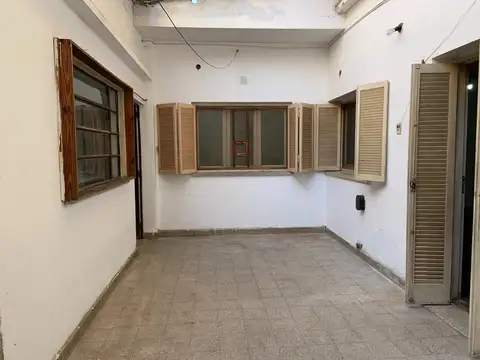 Depto Tipo Casa en Venta 42 años