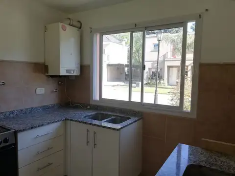 Casa Dúplex  en Venta en Casas del Parque, apta credito, Pilar, G.B.A. Zona Norte