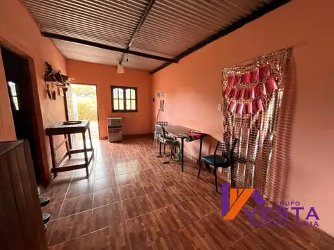 Casa 5 ambientes con 1 baño