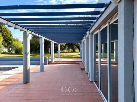 Casa en Venta con 1 cochera