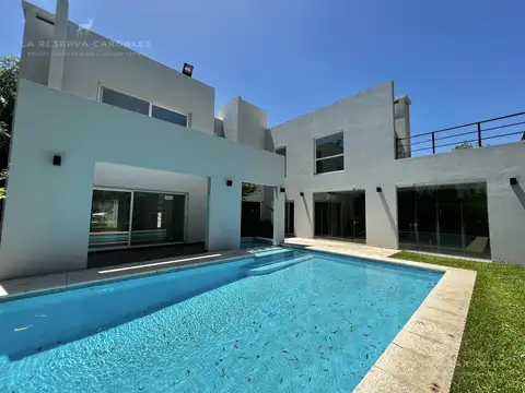 Casa de 7 Ambientes en Venta en La Reserva Cardales