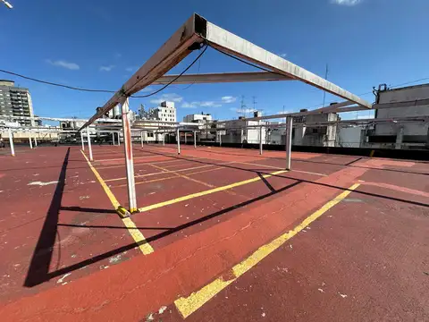 Cochera en Venta Semi cubie.